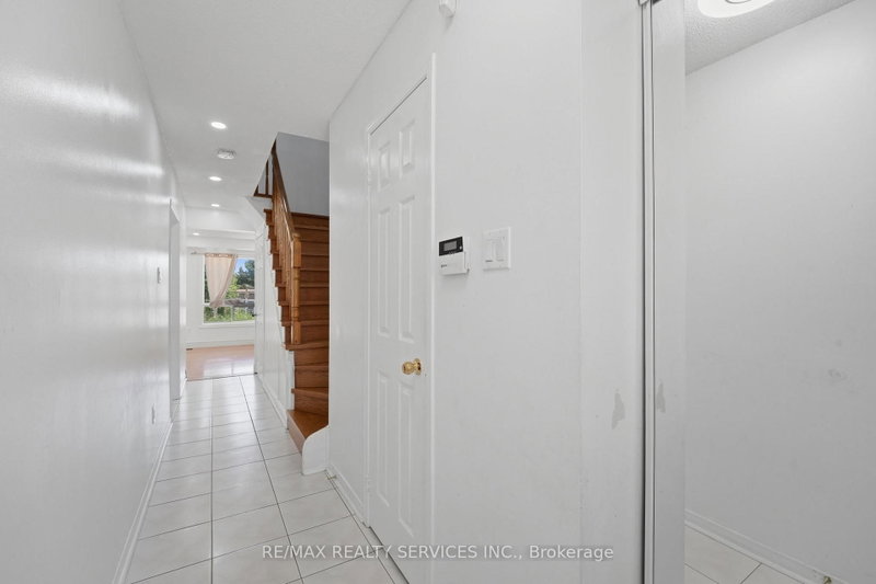 39 Caruso Drive