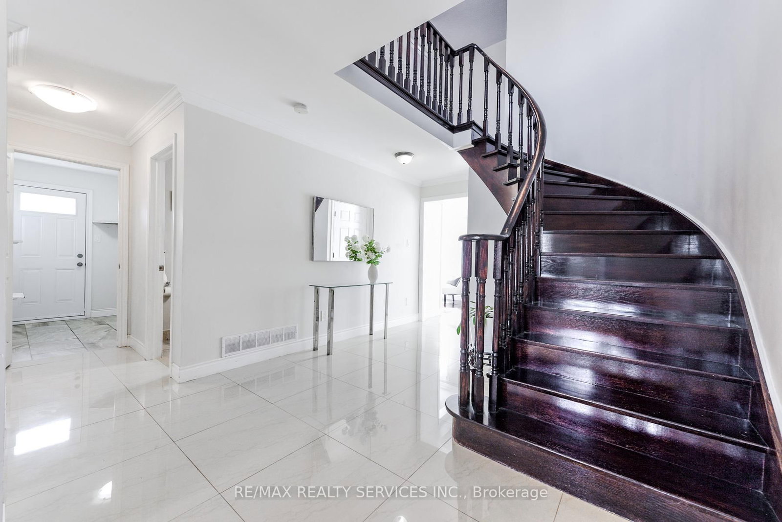 10 St Mark Place • Brampton, ON photo 11