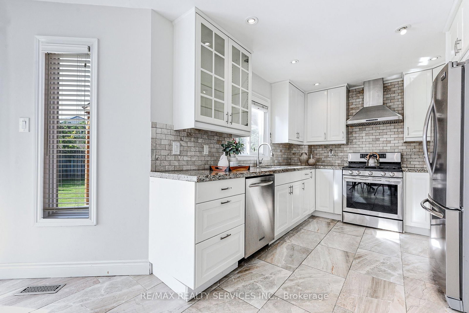 10 St Mark Place • Brampton, ON photo 18