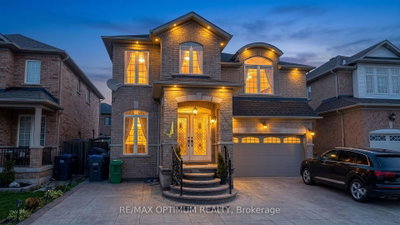 6-bed Detached House · 100 Turquoise Cres