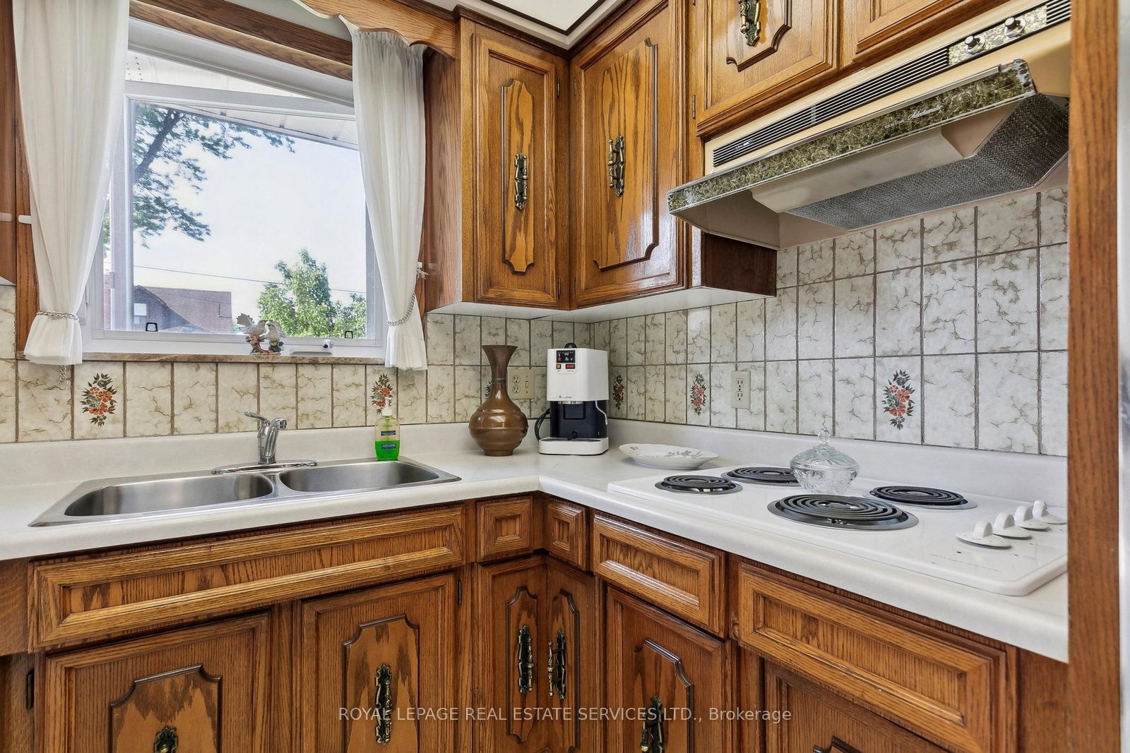 28 Cornelius Parkway - Photo 17