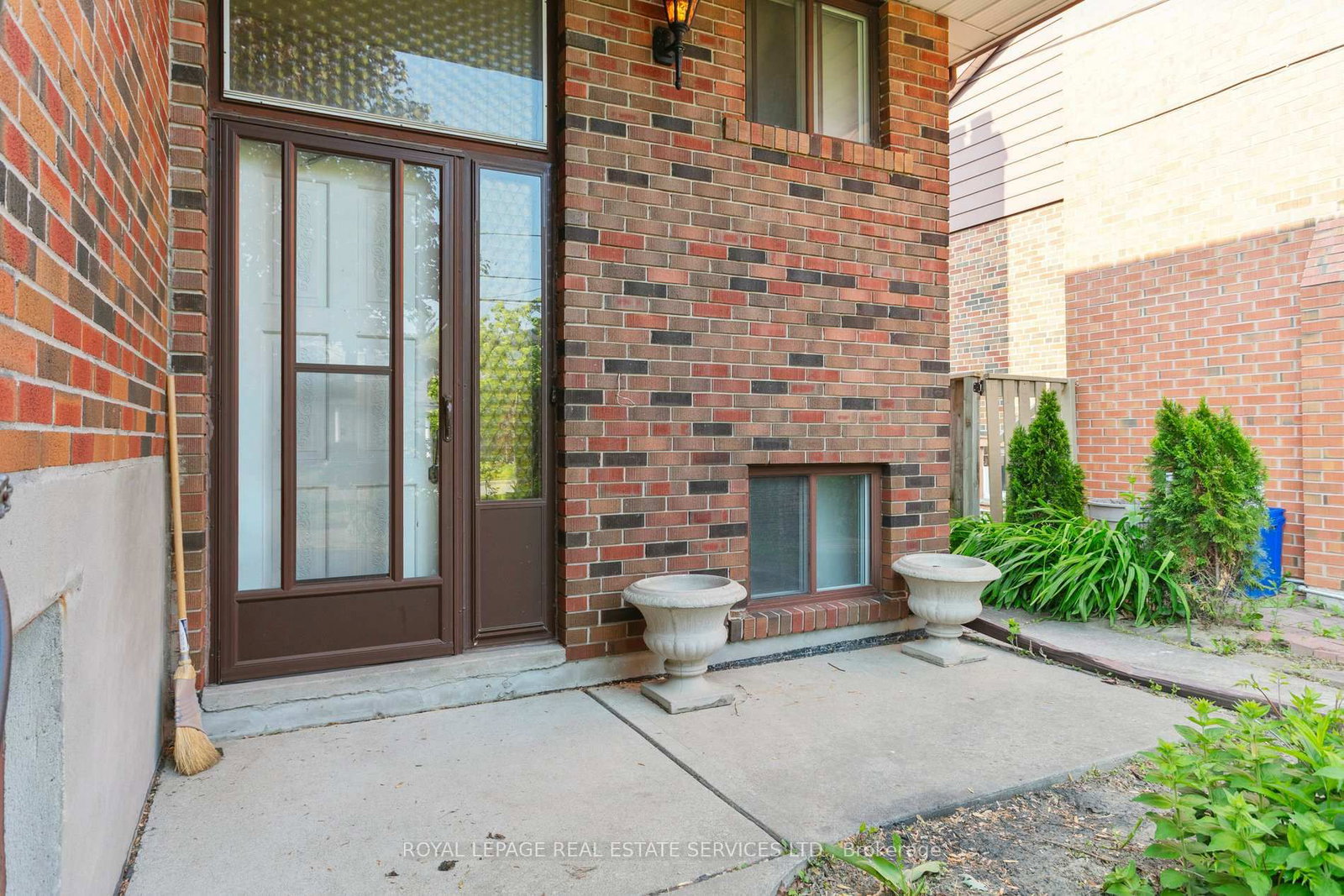 28 Cornelius Parkway - Photo 9