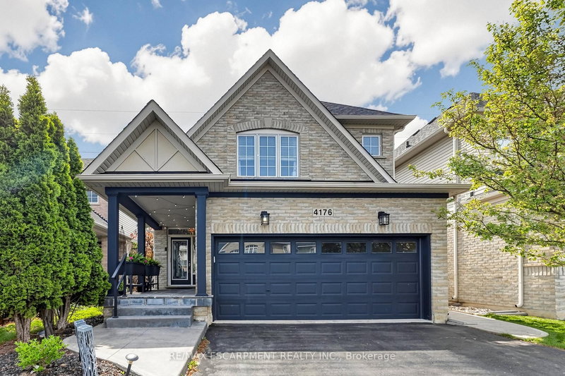 4176 Saunders Crescent