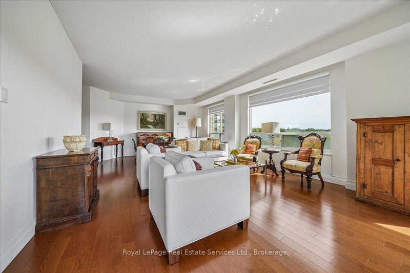 2511 Lakeshore Oakville,ON L6L 6L9 — Photo 14