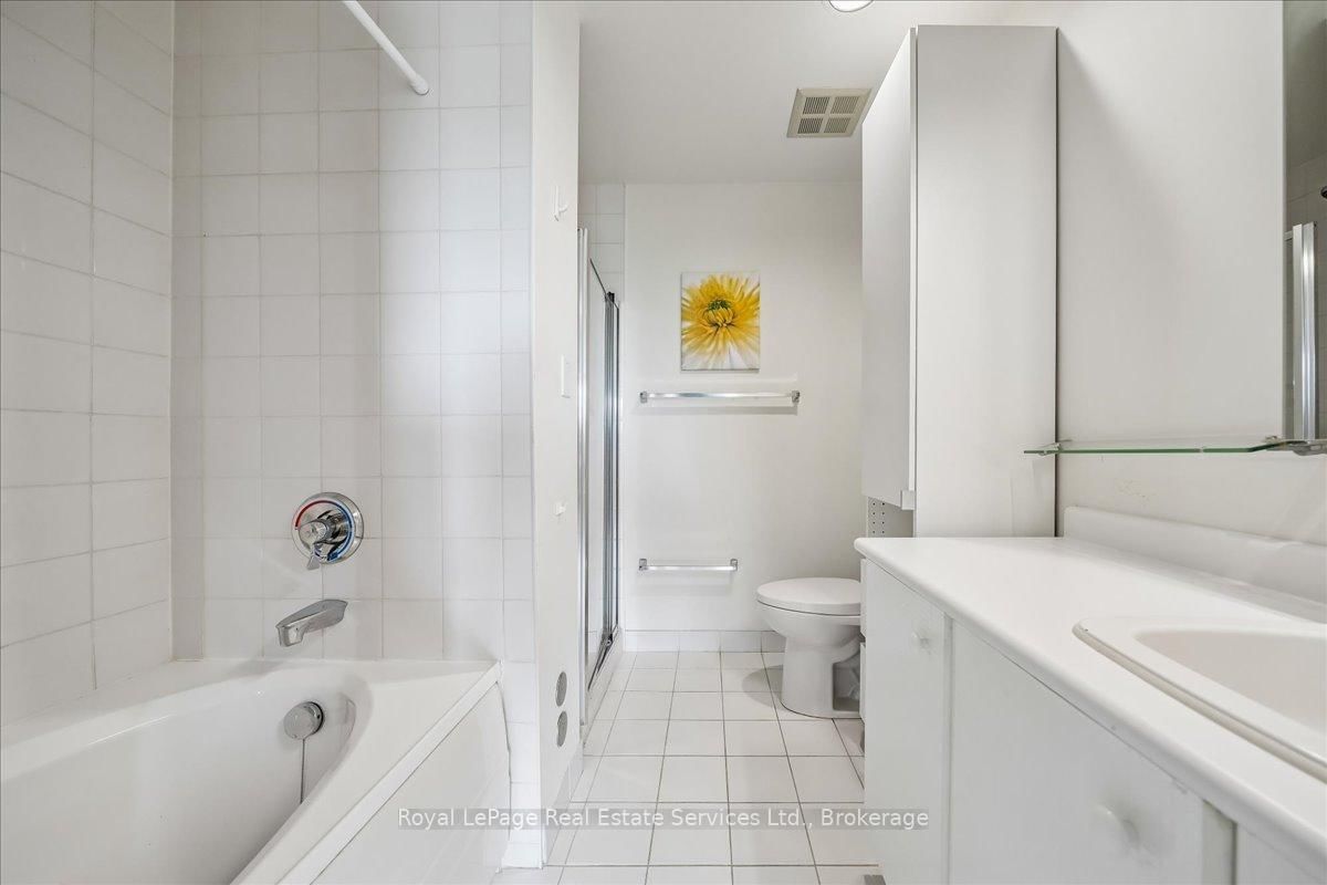 2511 Lakeshore Road W • #405 • Oakville, ON photo 20