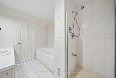 2511 Lakeshore Oakville,ON L6L 6L9 — Photo 21