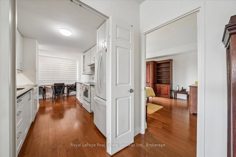 2511 Lakeshore Oakville,ON L6L 6L9 — Photo 27
