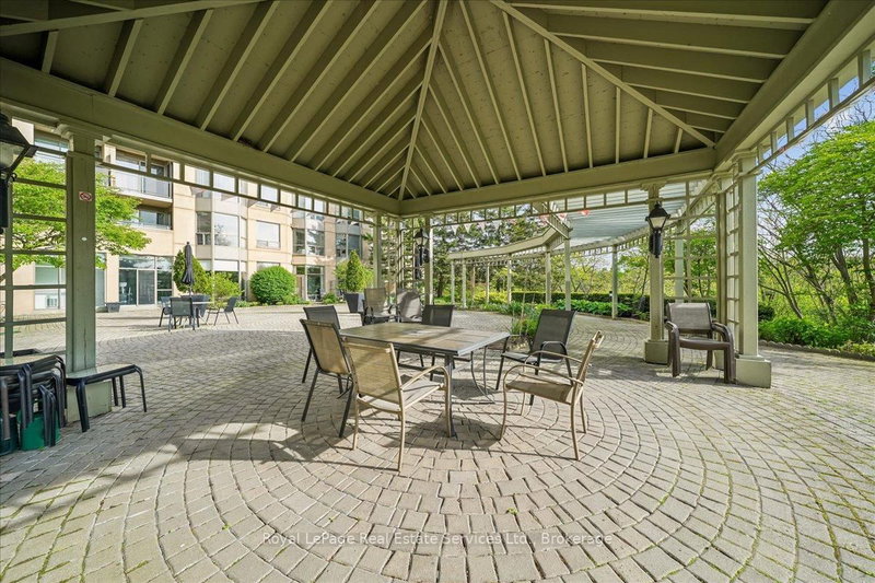 2511 Lakeshore Oakville,ON L6L 6L9 — Photo 39