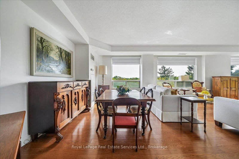 2511 Lakeshore Oakville,ON L6L 6L9 — Photo 6