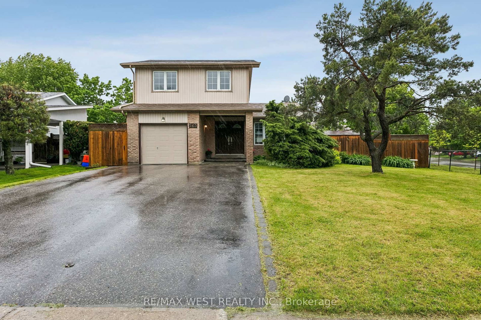 563 Joyce Boulevard • Milton, ON photo 1
