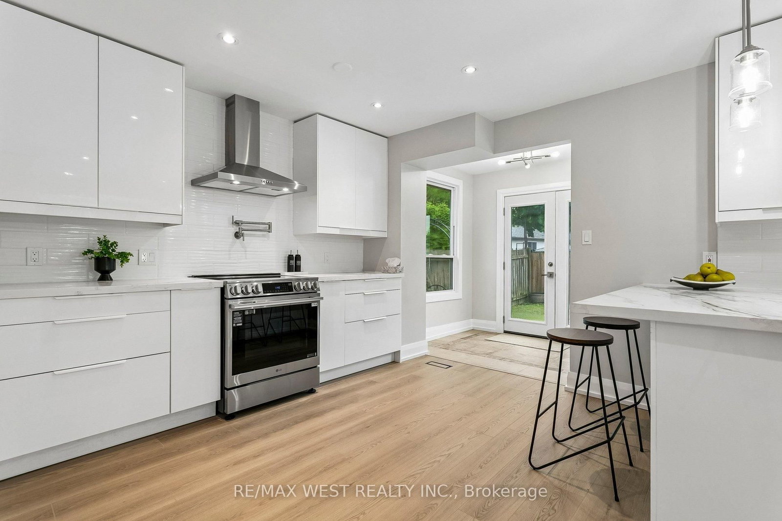 563 Joyce Boulevard • Milton, ON photo 14
