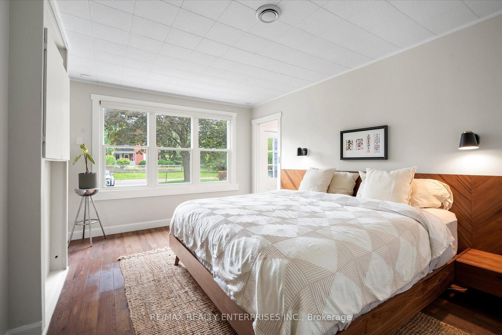6295 Guelph Line • Burlington, ON photo 19