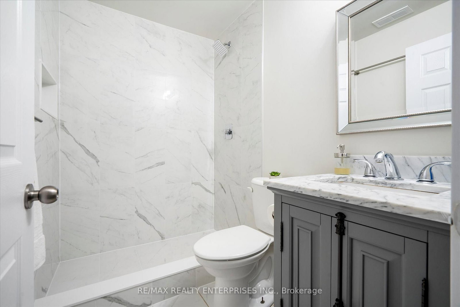 6295 Guelph Line • Burlington, ON photo 21
