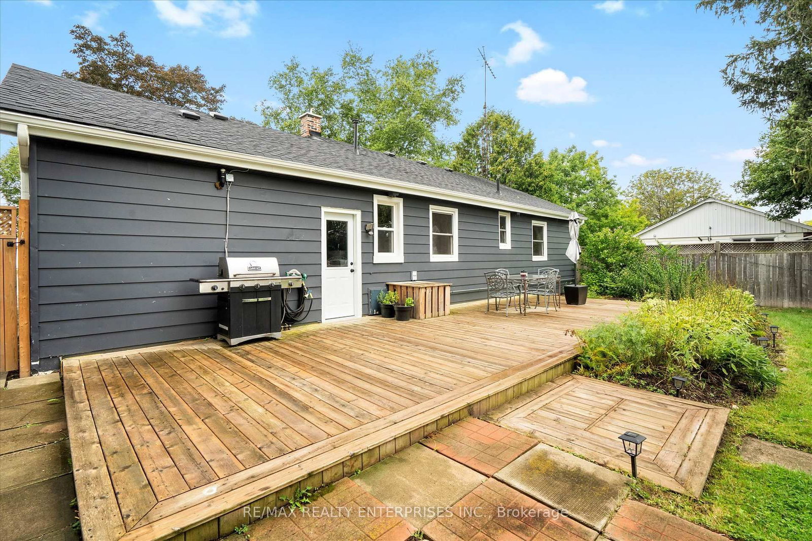 6295 Guelph Line • Burlington, ON photo 31