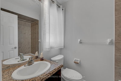 15 Oakhaven Brampton,ON L6P 2Y3 — Photo 23