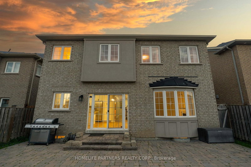 15 Oakhaven Brampton,ON L6P 2Y3 — Photo 36