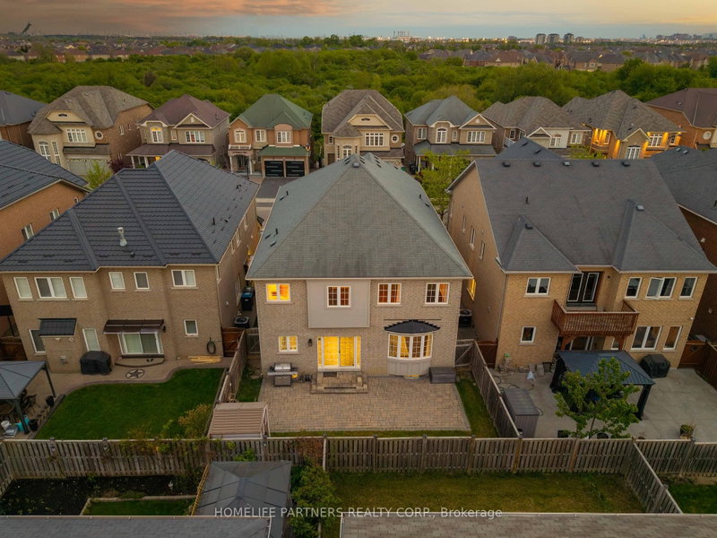 15 Oakhaven Brampton,ON L6P 2Y3 — Photo 38