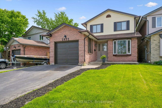 2432 Malcolm Crescent