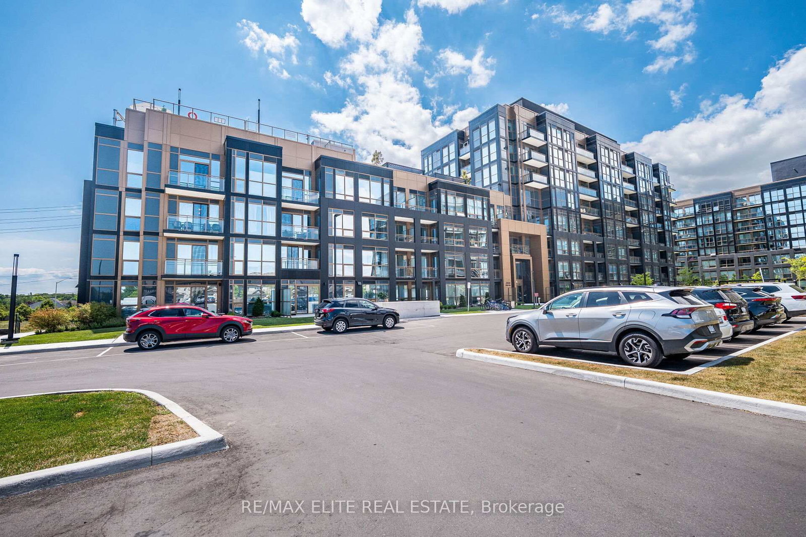 2333 Khalsa Gate, Unit 422 - Photo 2