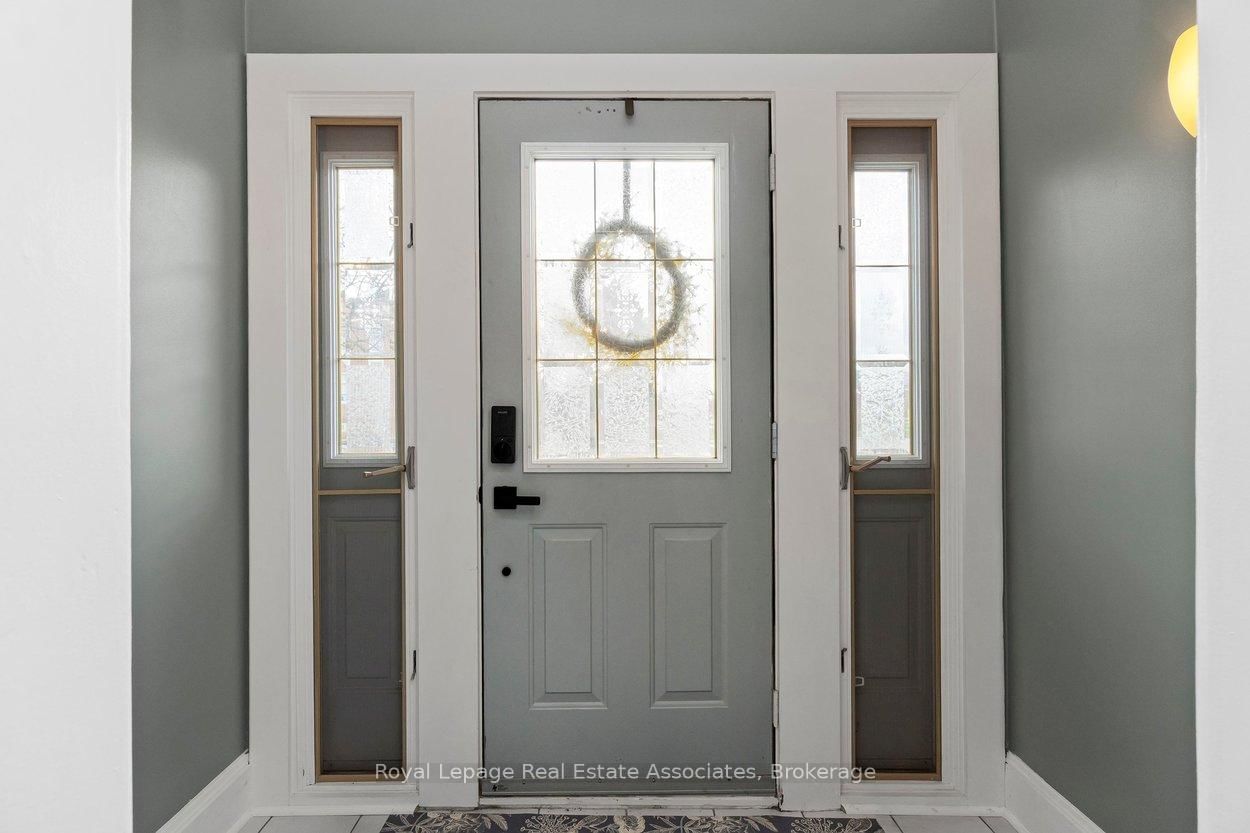32 Craig Street • Brampton, ON photo 6