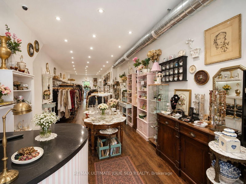 1656 Eglinton Ave W photo 2
