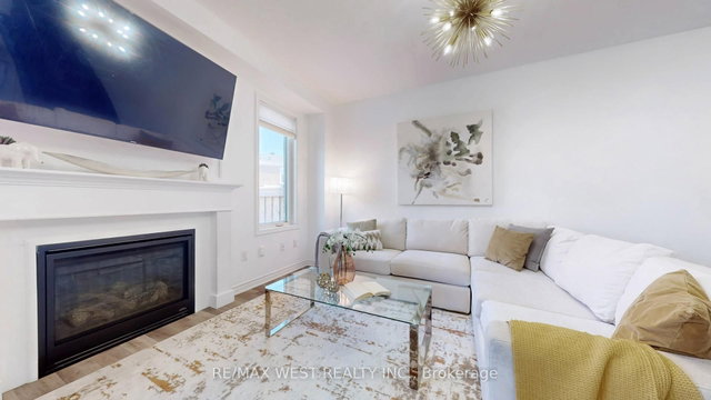 902 Sumac Crescent