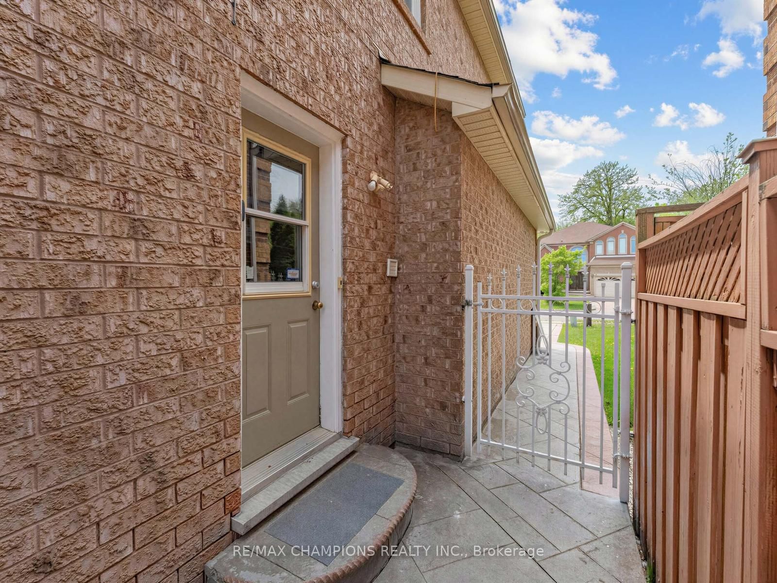 1 Cluster Oak Place • Brampton, ON photo 47