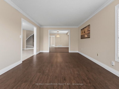 1 Cluster Oak Place • Brampton, ON photo 9