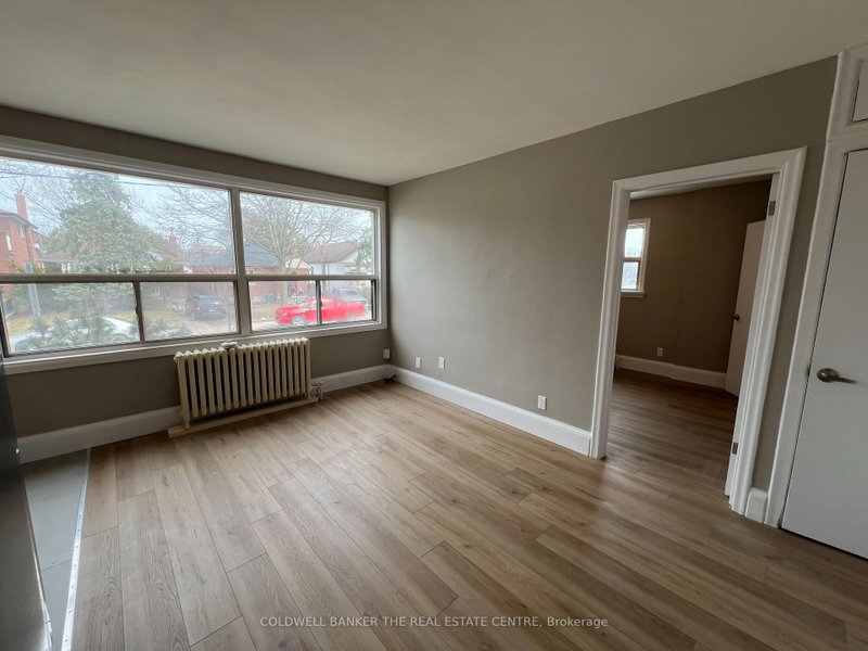 4 - 108 Grandville Avenue