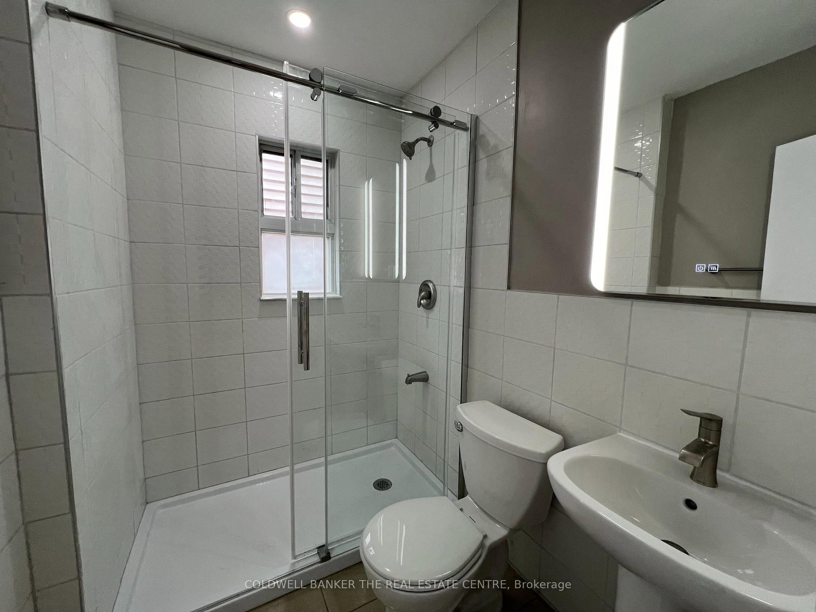 4-108 Grandville Avenue, Toronto, ON, photo 5