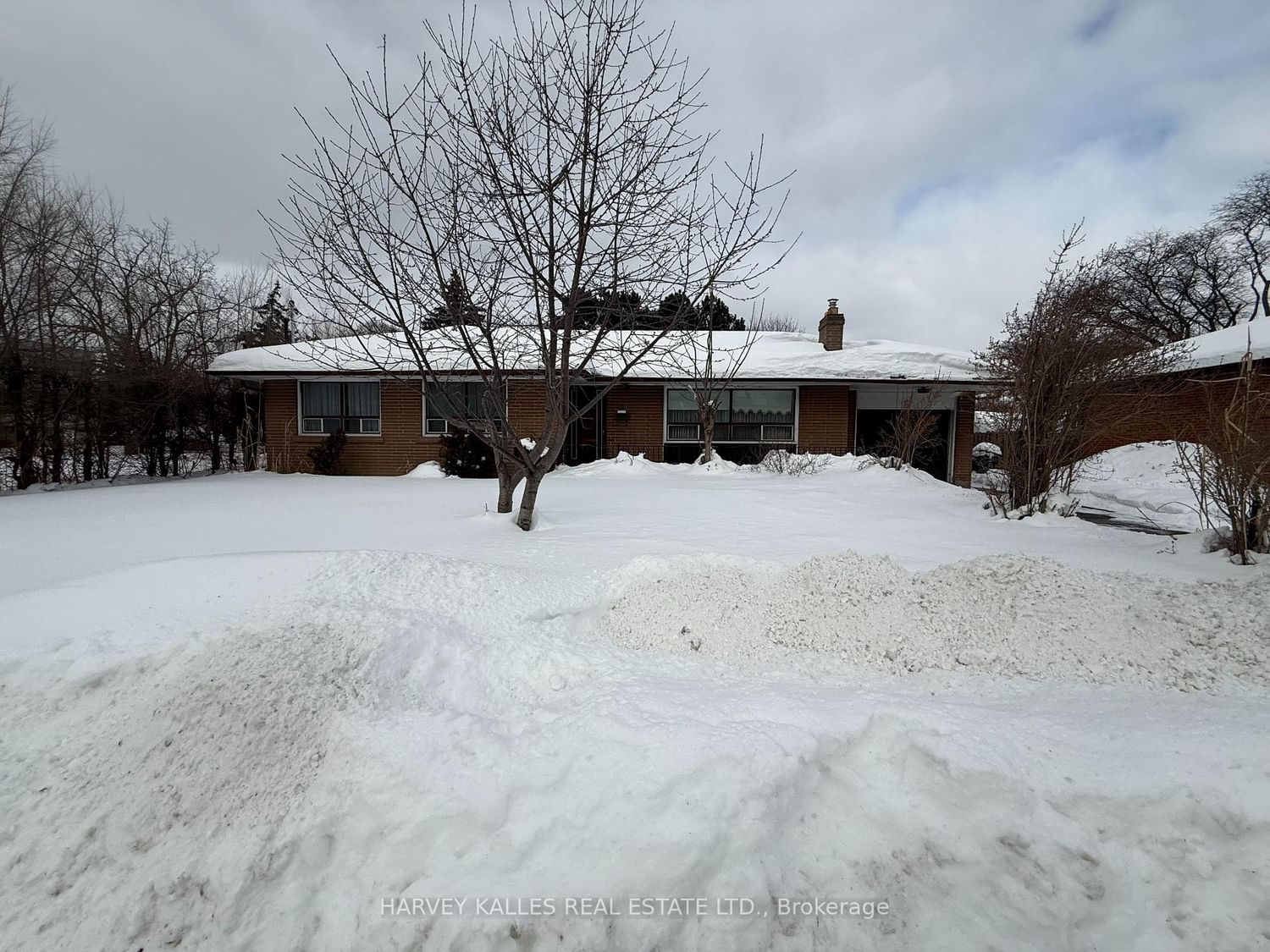 214 Dixon Road, Toronto, ON, photo 2