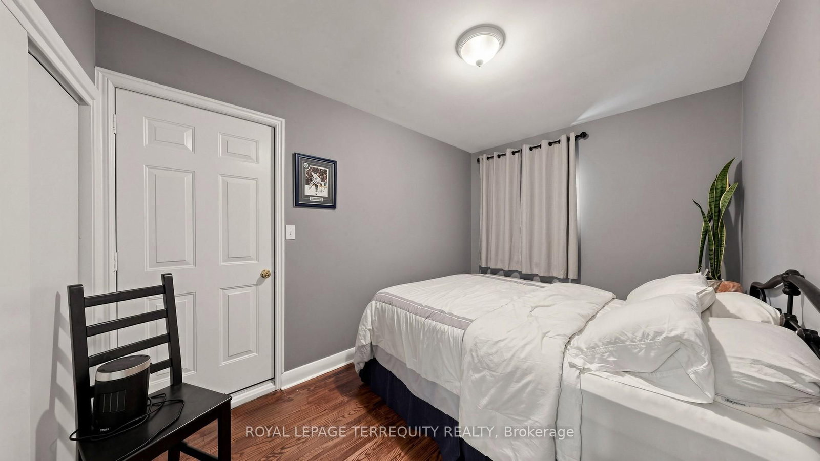 321 Lakeshore Road E • Mississauga, ON photo 17