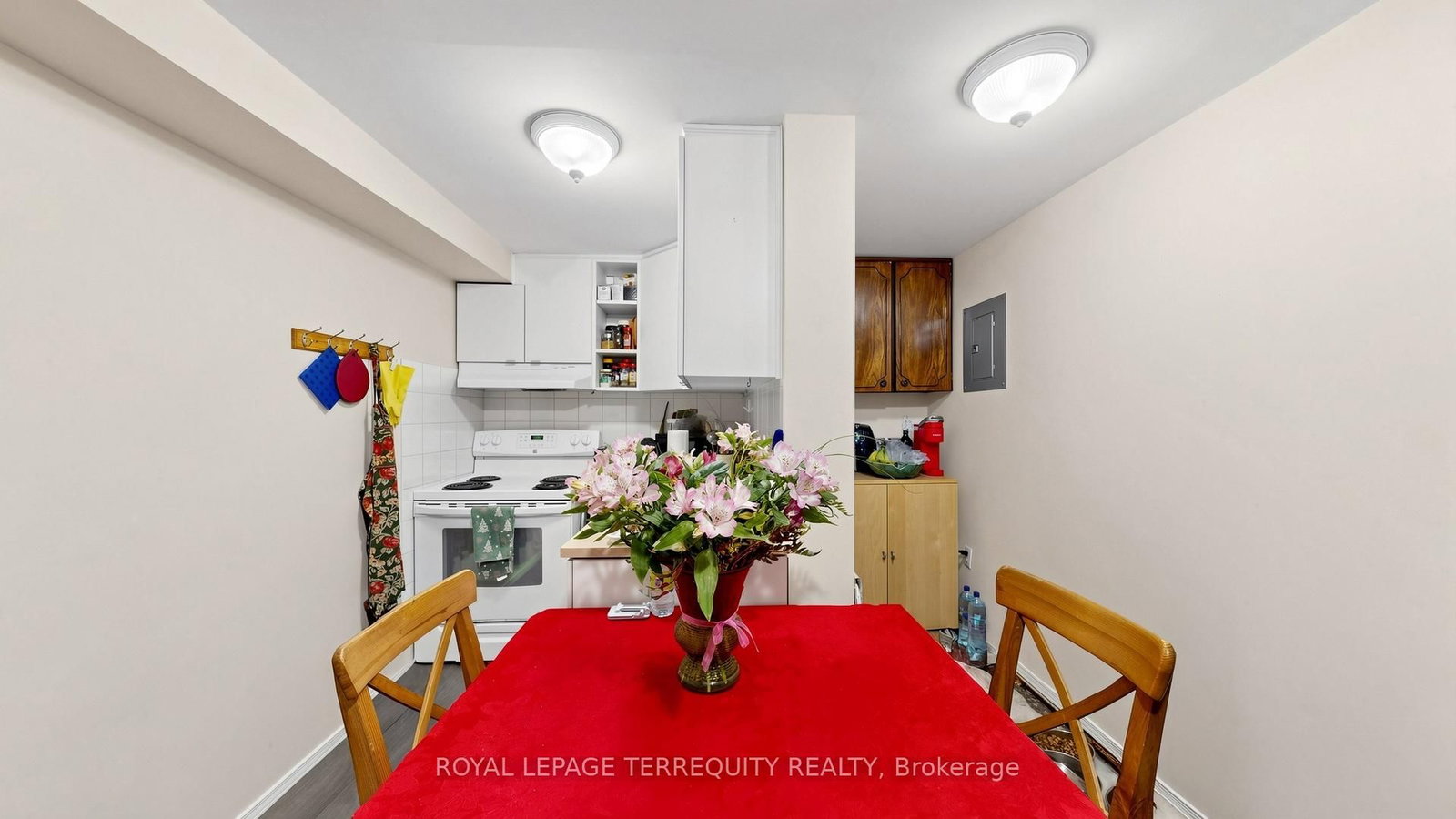 321 Lakeshore Road E • Mississauga, ON photo 27