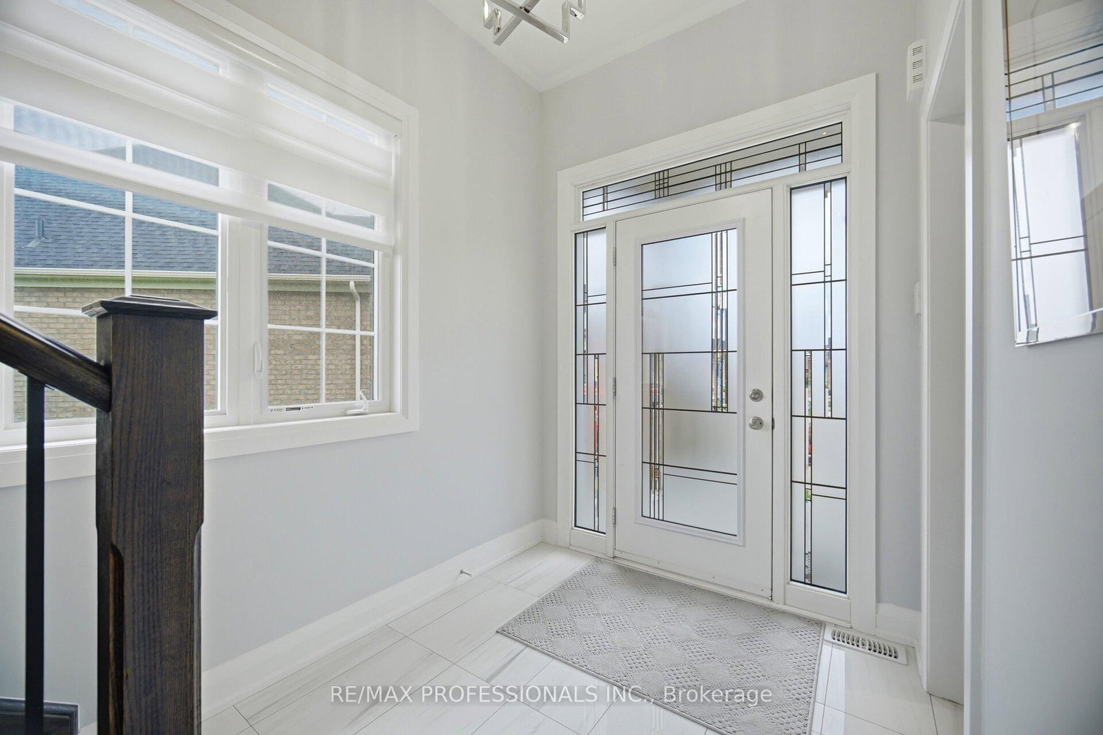 40 Bluestone Crescent • Brampton, ON photo 4