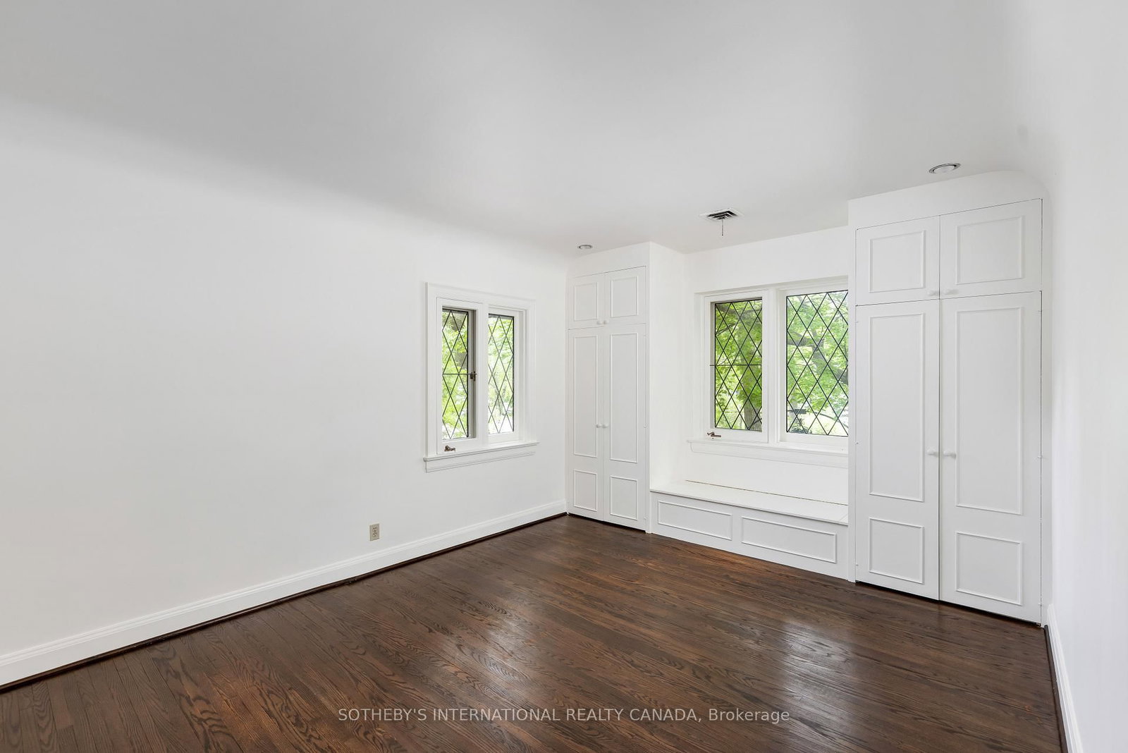 38 Edenbrook Hill • Toronto, ON photo 27