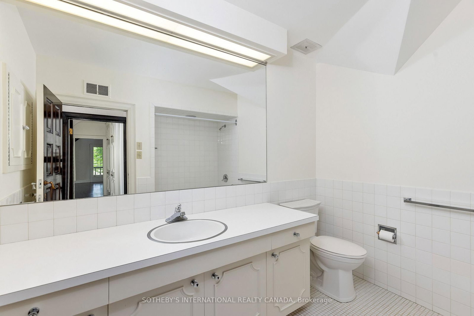 38 Edenbrook Hill • Toronto, ON photo 28