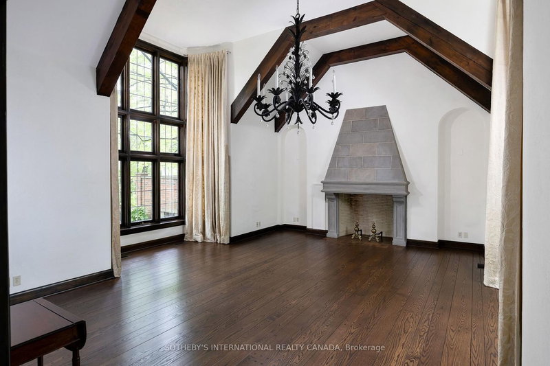 38 Edenbrook Hill photo 5