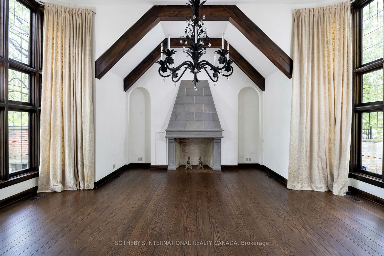 38 Edenbrook Hill • Toronto, ON photo 6