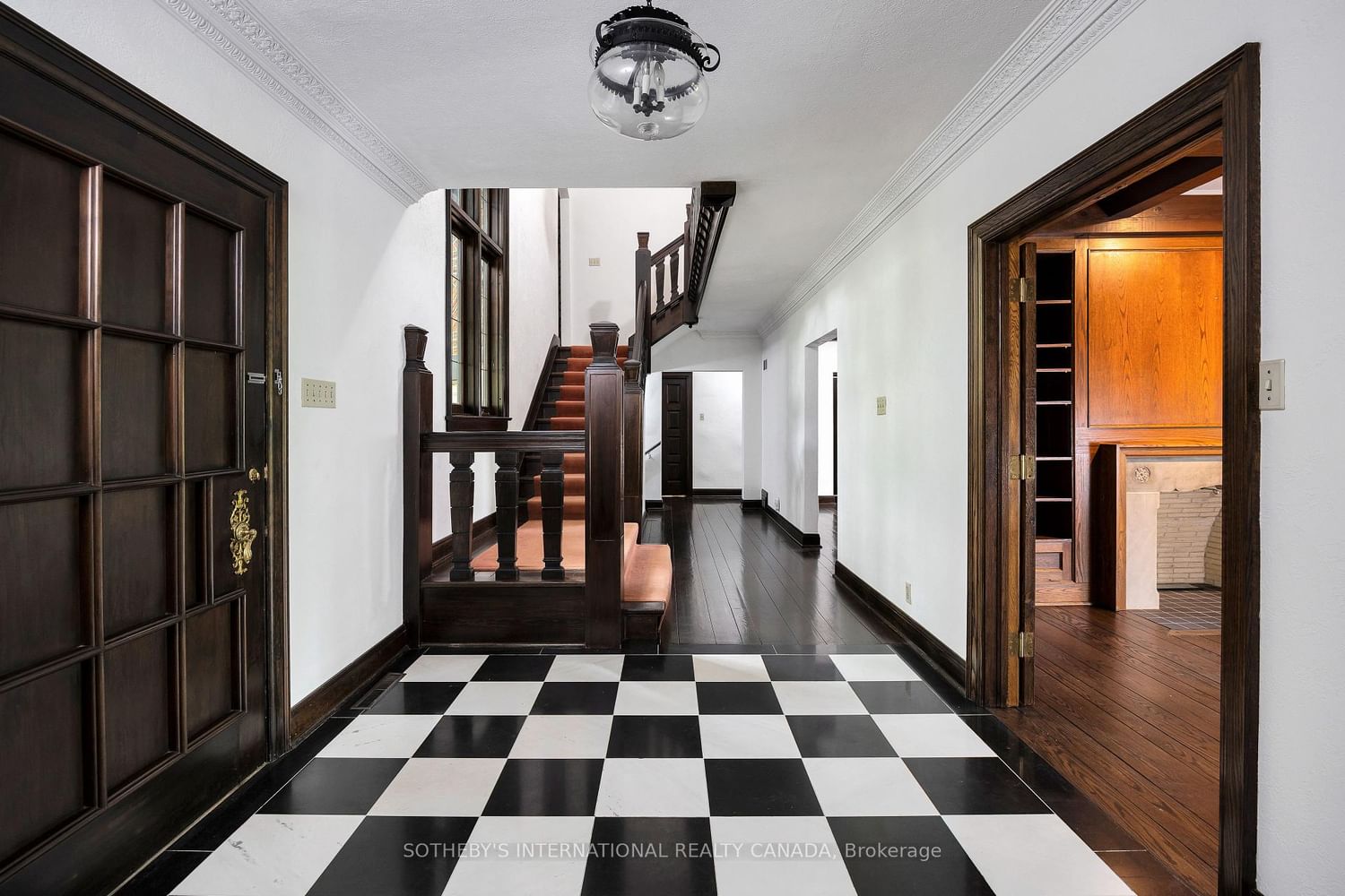 38 Edenbrook Hill • Toronto, ON photo 8