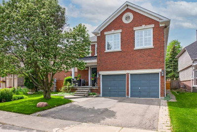 4-bed Detached House · 5308 MIDDLEBURY Dr