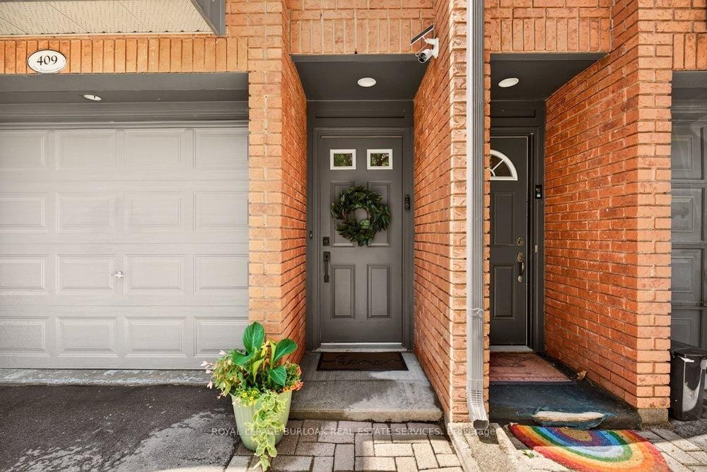 895 Maple Avenue • #409 • Burlington, ON photo 2