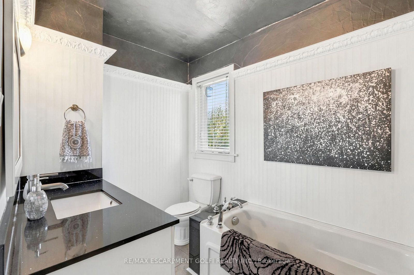 937 W Park Avenue • Burlington, ON photo 15