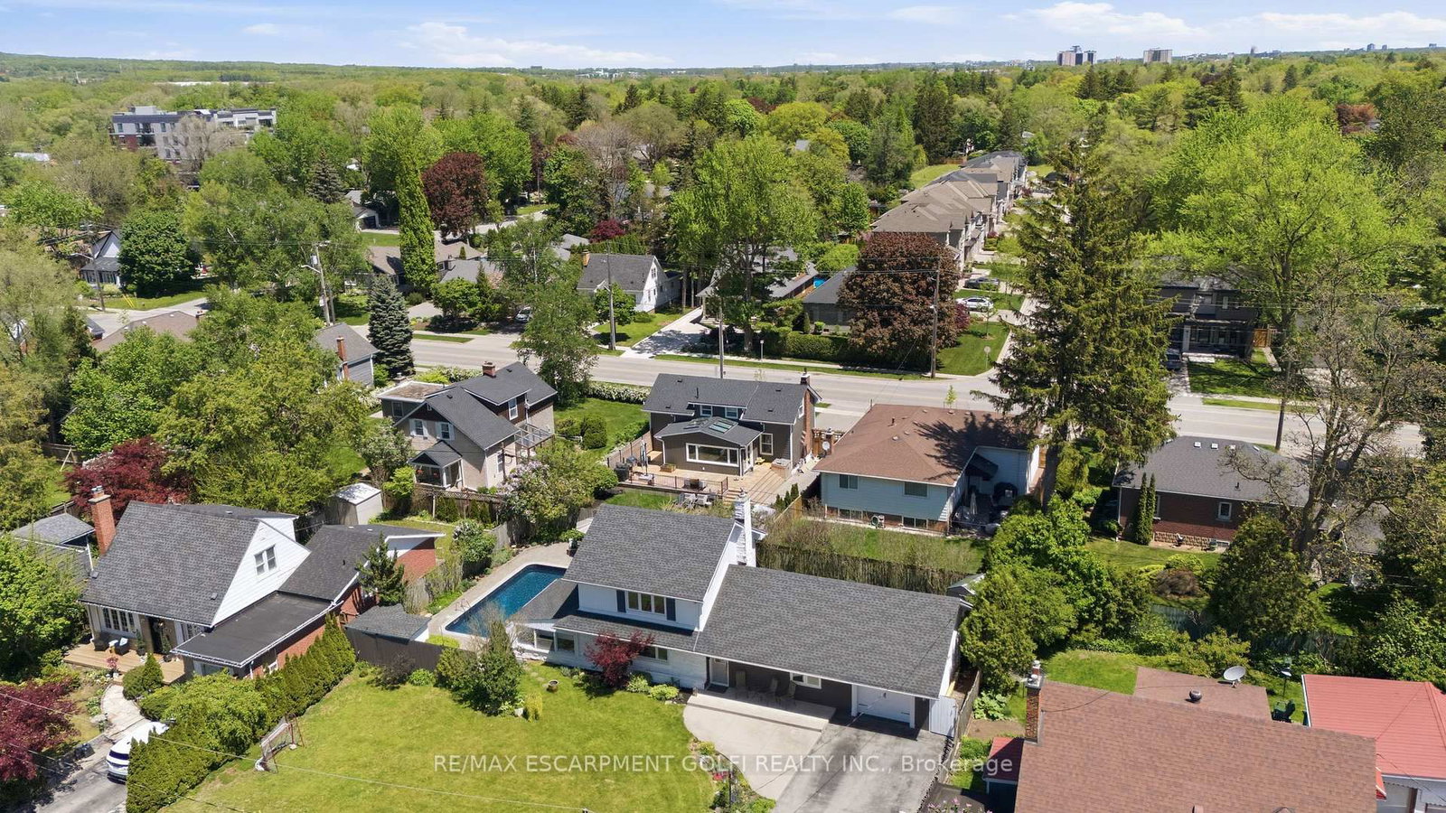 937 W Park Avenue • Burlington, ON photo 29