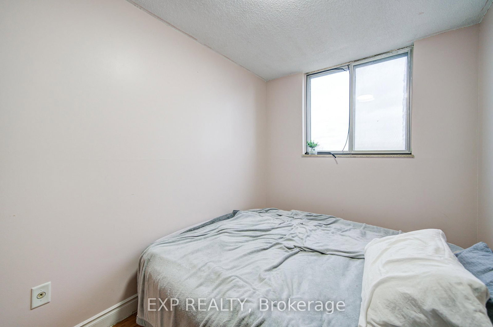 50 Lotherton Pathway • #402 • Toronto, ON photo 23