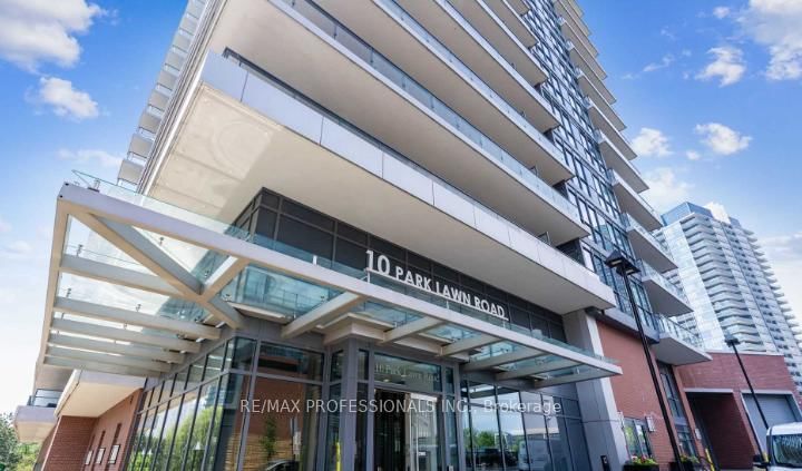 home for lease on 802-10 Park Lawn Road