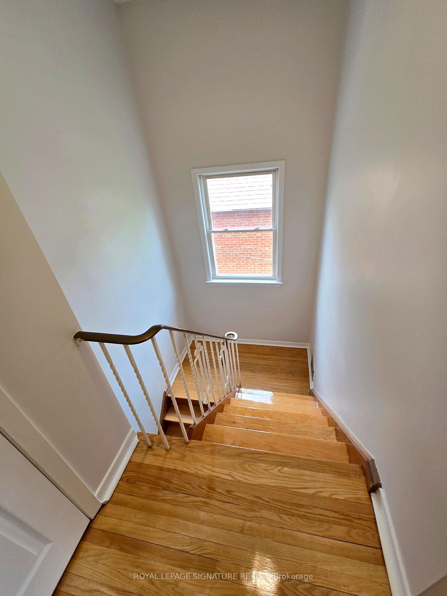 25 Manitoba Street, Unit Main - Photo 17