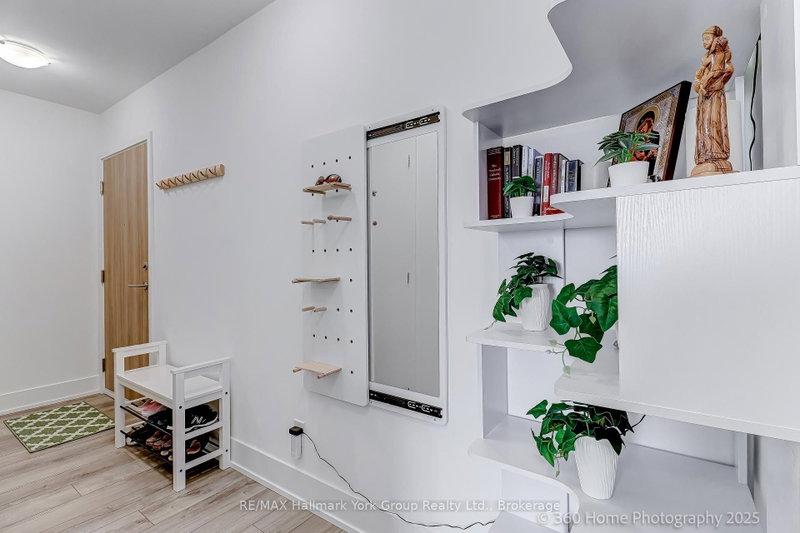 3100 Keele St photo 5