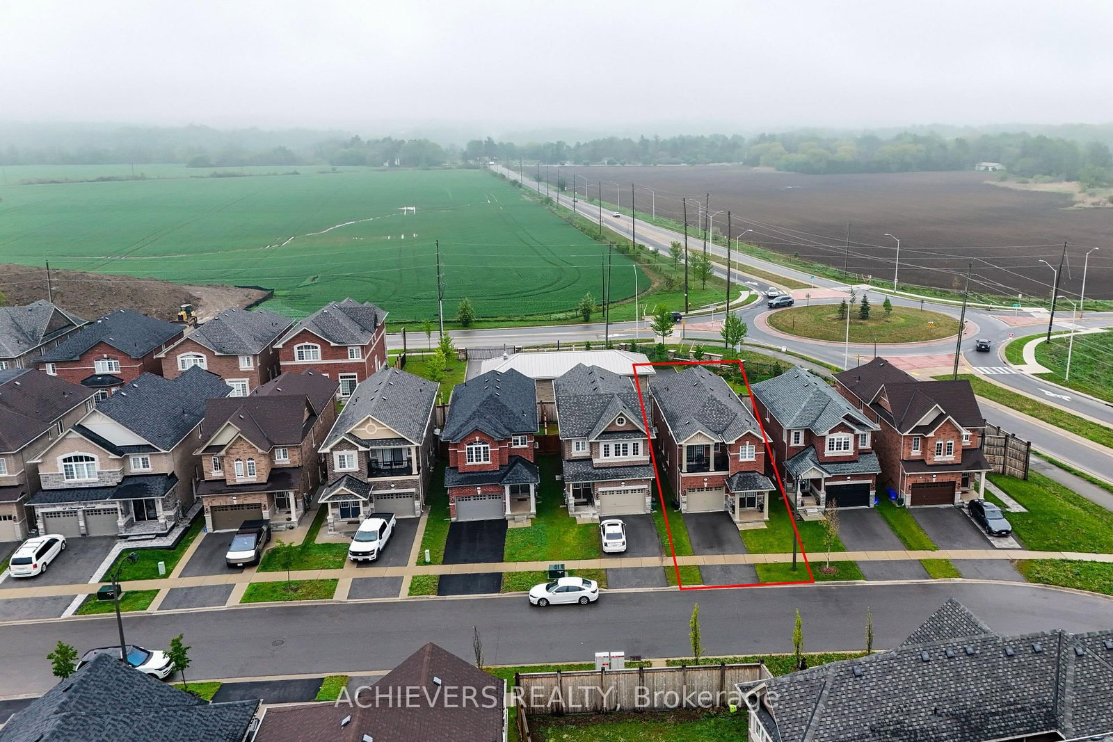 52 Branigan Crescent • Halton Hills, ON photo 3