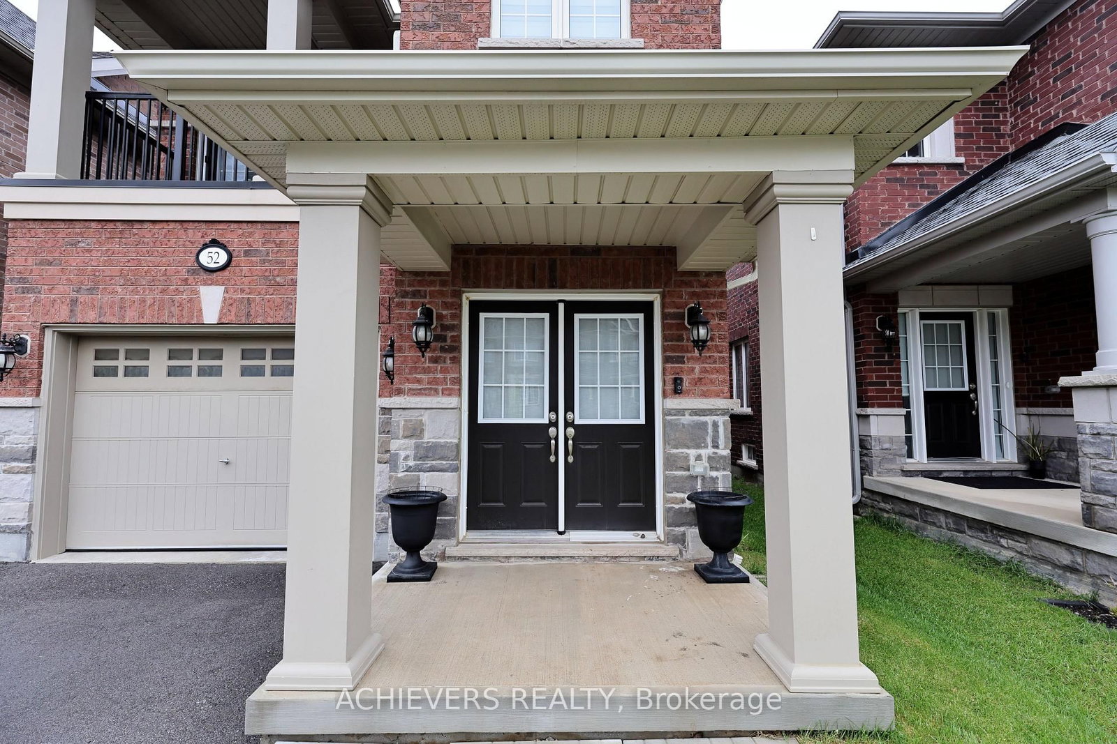 52 Branigan Crescent • Halton Hills, ON photo 4