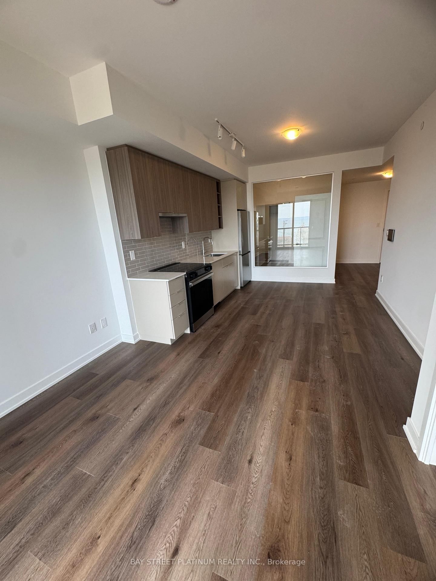 2075 Lakeshore Road, Unit 311 - Photo 9
